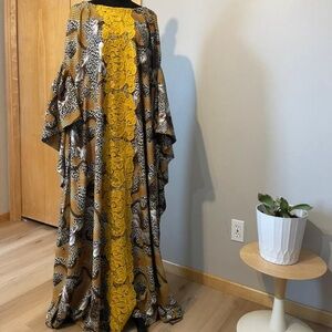 Elegant Yellow and Black Women's Dress

 OR TRAD2 0326